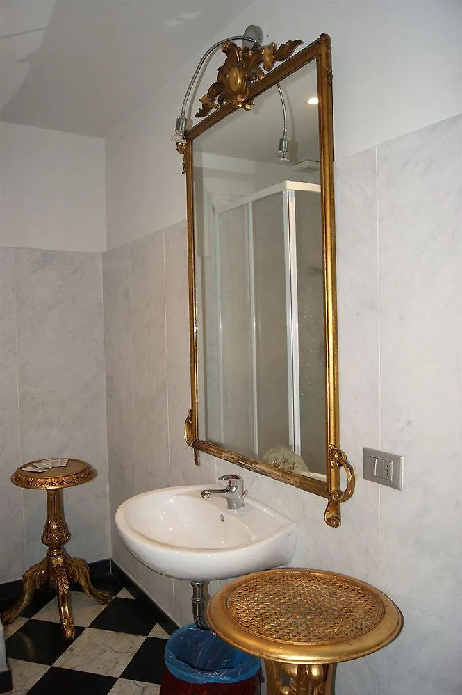Morali Palace Genoa 3*,